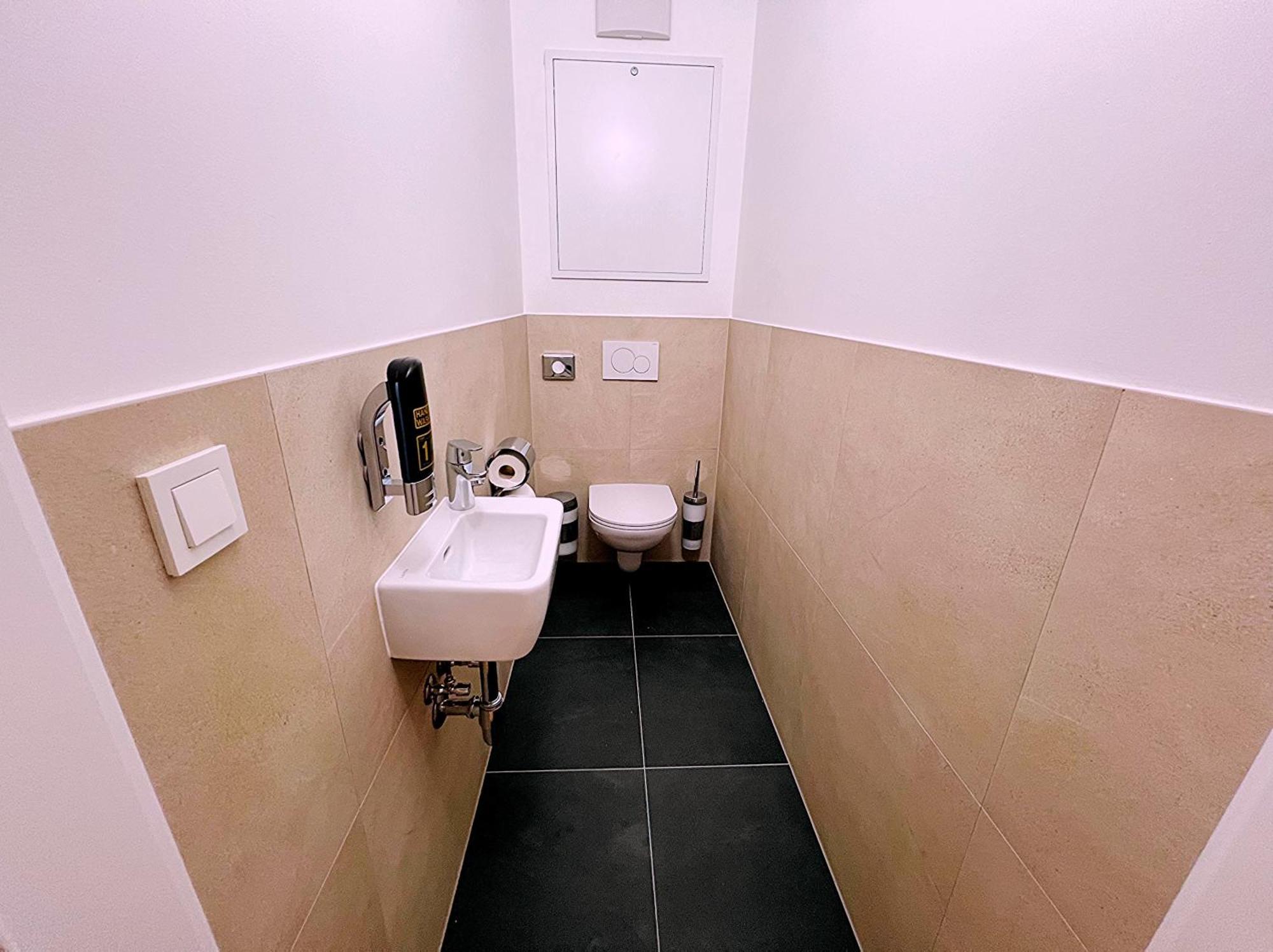 Modern, New, Next To Metro - Gg13 Apartments Wina Bagian luar foto