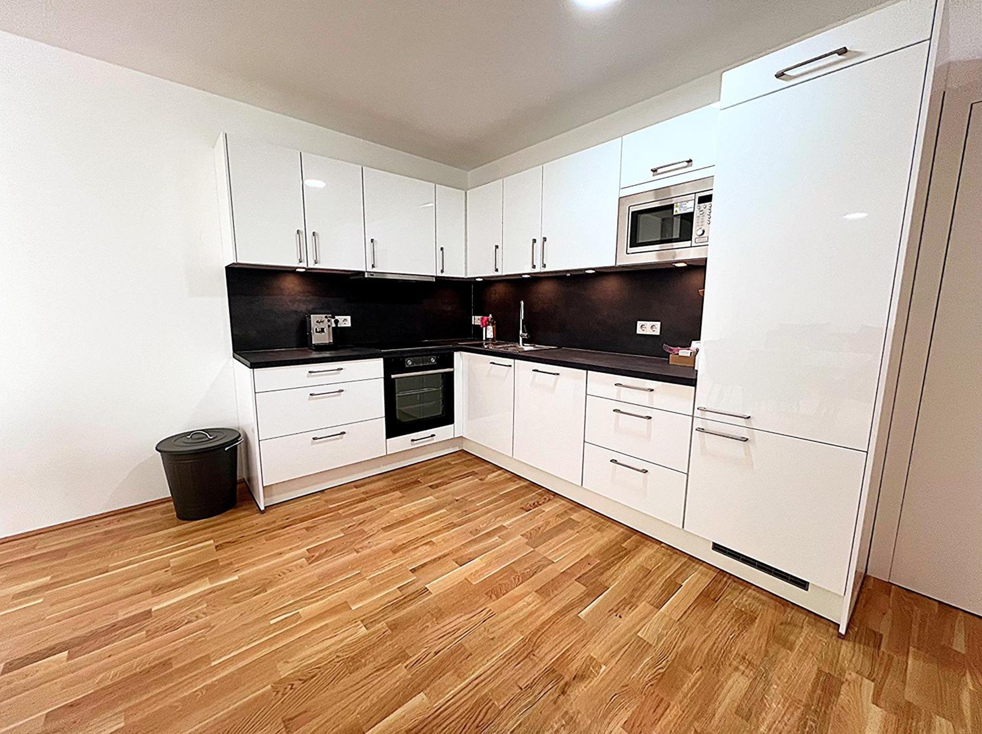 Modern, New, Next To Metro - Gg13 Apartments Wina Bagian luar foto